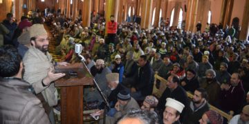 میرواعظ عمرفاروق کو پانچ ماہ بعد جامع مسجد میں نماز جمعہ کی ادائیگی کی اجازت