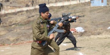 سوائن کاکمانڈو ٹریننگ سینٹر کا دورہ کیا‘ تربیت حاصل کرنے والوں کی ستائش