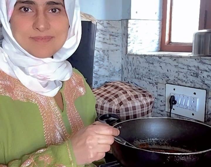 جمیلہ ہمایوں:گھر میں بنے لذیذ پکوانوں کی ٹفن سروس شروع کرنے والی پہلی خاتون