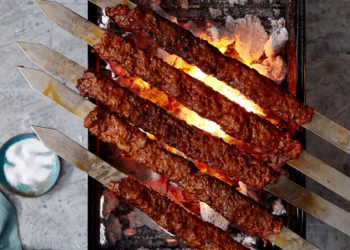 ترکی کے کباب سے کباب تتلیسی تک، کشمیر کے ریستورانوں کی رمضان پیشکش