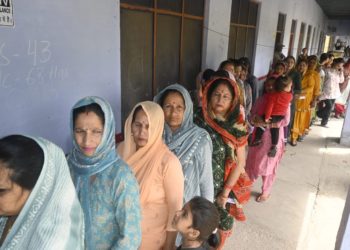 پہلا مرحلہ:۶۰ فیصد ووٹنگ