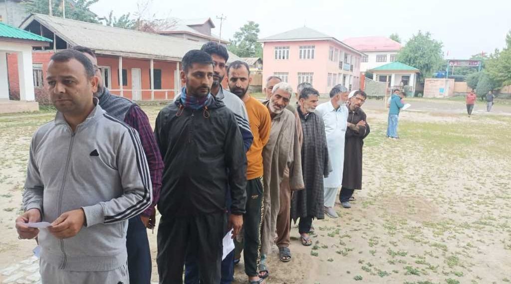لوک سبھا الیکشن: سرینگر میں گیارہ بجے تک 14.94% فیصد ووٹنگ