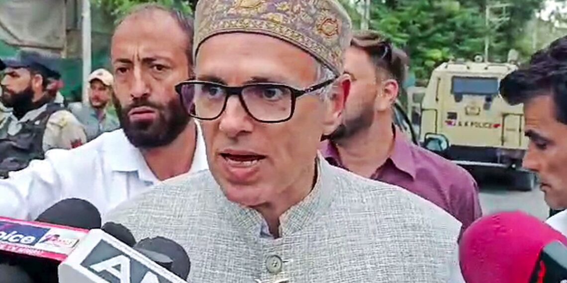 امید ہے مرکز اور ایل جی جموں کشمیر کے لوگوں کے منڈیٹ کا احترام کریں گے :عمر