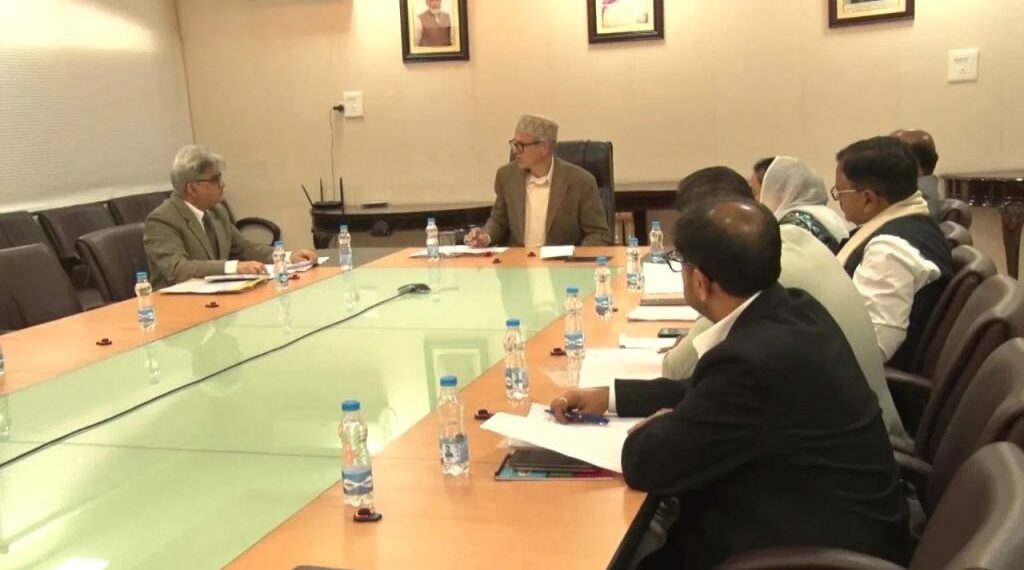 عمر عبداللہ کی زیر صدارت میںبینہ کا پہلا اجلاس