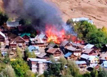 کشتواڑ کے ملوار وارون میں پوری بستی آگ کی لپیٹ میں زائد از۸۰ رہائشی مکان خاکستر