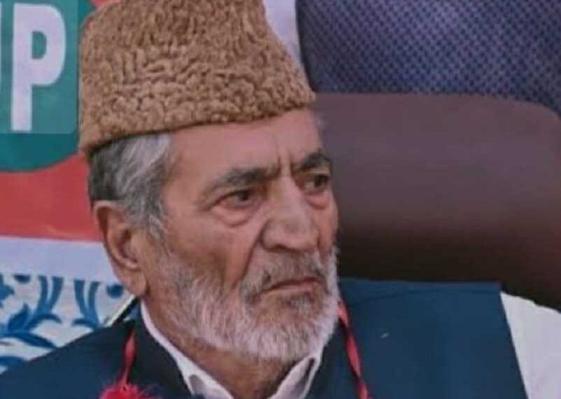 بی جے پی کے سرنکوٹ میں امیدوارمشتاق بخاری انتقال