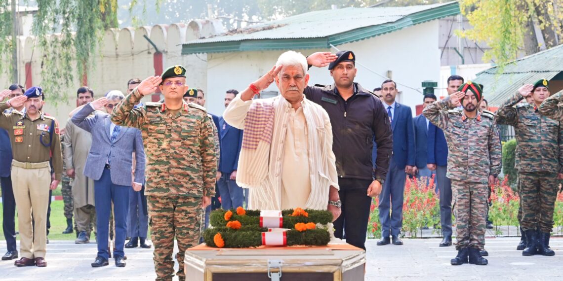 بارہمولہ حملہ میں جاںبحق فوجیوں کو ایل جی کا گلہائے عقیدت