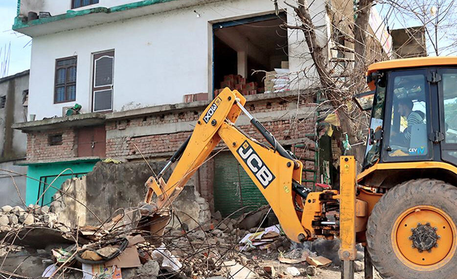 کشمیری پنڈتوں کی دکانوں کے انہدام کے خلاف جموں میں احتجاجی مظاہرے