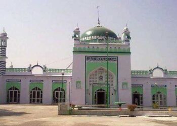 سنبھل مسجد تنازعہ: ضلعی عدالت کی کارروائی پر سپریم نے لگائی روک