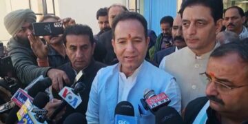 ’خصوصی حیثیت کی بحالی کیلئے منظورہ شدہ قرار داد غیر قانون اور غیر آئینی ہے ‘