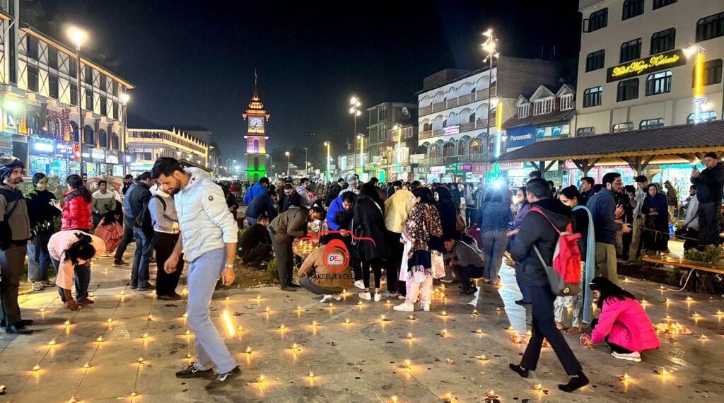 جموں کشمیر میں روشنیوں کا تہوار عقیدت و احترام کے ساتھ منایا گیا