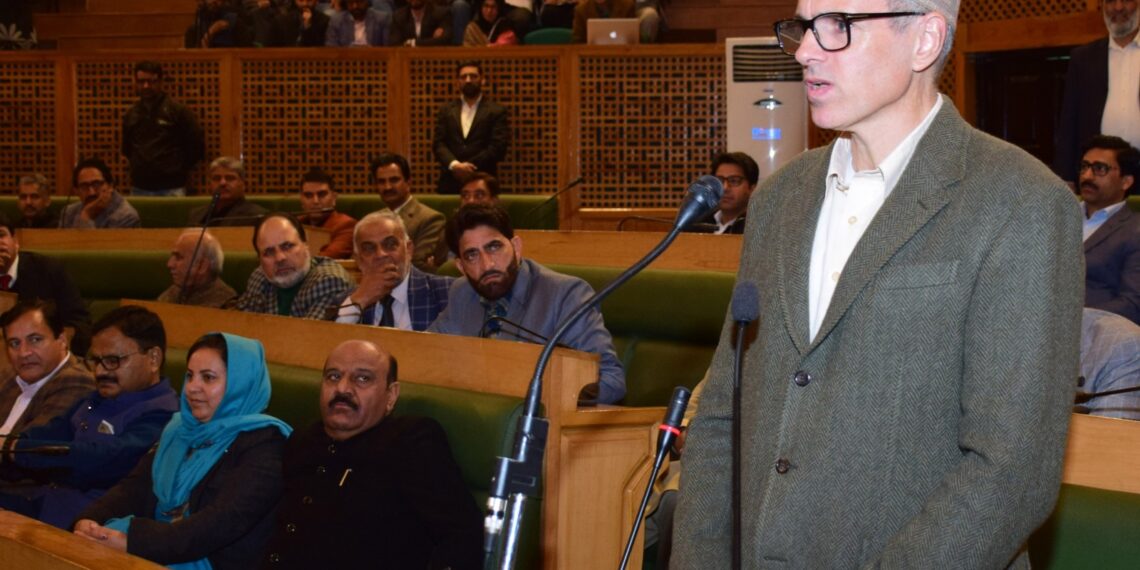 پی ڈی پی کی دفعہ۳۷۰پر قرار داد صرف ’کیمروں‘کیلئے ہے :وزیر اعلیٰ