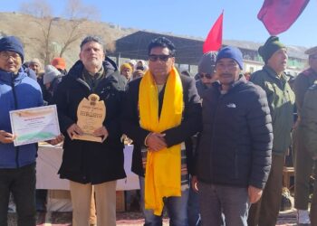 کرگل زنسکارپروجیکٹ قومی شاہراہ (این ایچ) 301 کے لینڈ کنسلٹنٹ کو توصیفی سند