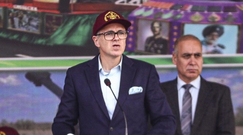 سرحدوں پر فوج کی چوکسی سے ہی ہم رات کو آرام سے سوتے ہیں:وزیر اعلیٰ