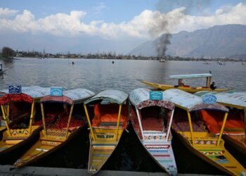 کشمیر میں موسم خشک‘شبانہ درجہ حرارت ایک بار نمایاں گراوٹ