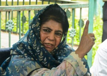 سوپور اور کٹھوعہ ہلاکتوں پر عمر عبداللہ کی خاموشی مایوس کن: محبوبہ مفتی