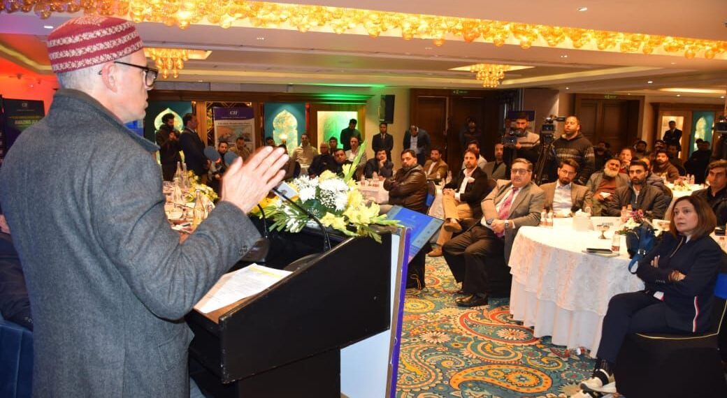جموںکشمیر میں سرمایہ کاری کے دوران زمین کا تحفظ ہونا چاہئے :وزیر اعلیٰ