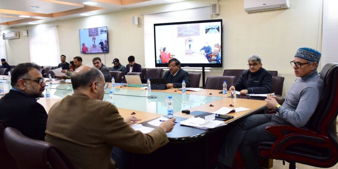 بجٹ سے قبل مشارت :وزیر اعلیٰ کی سرینگر‘بانڈی پورہ اور گاندربل کے عوامی نمائندوں سے ملاقاتیں