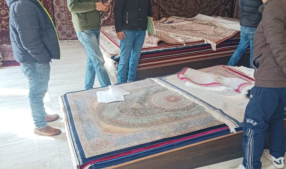 بغیر لیبل والے مشین سے بنے قالینوں کی فروخت کیخلاف مہم تیز 