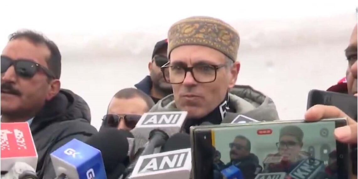 ہم پابندیوں کے فیصلوں کے حق میں کبھی نہیں:عمر عبداللہ