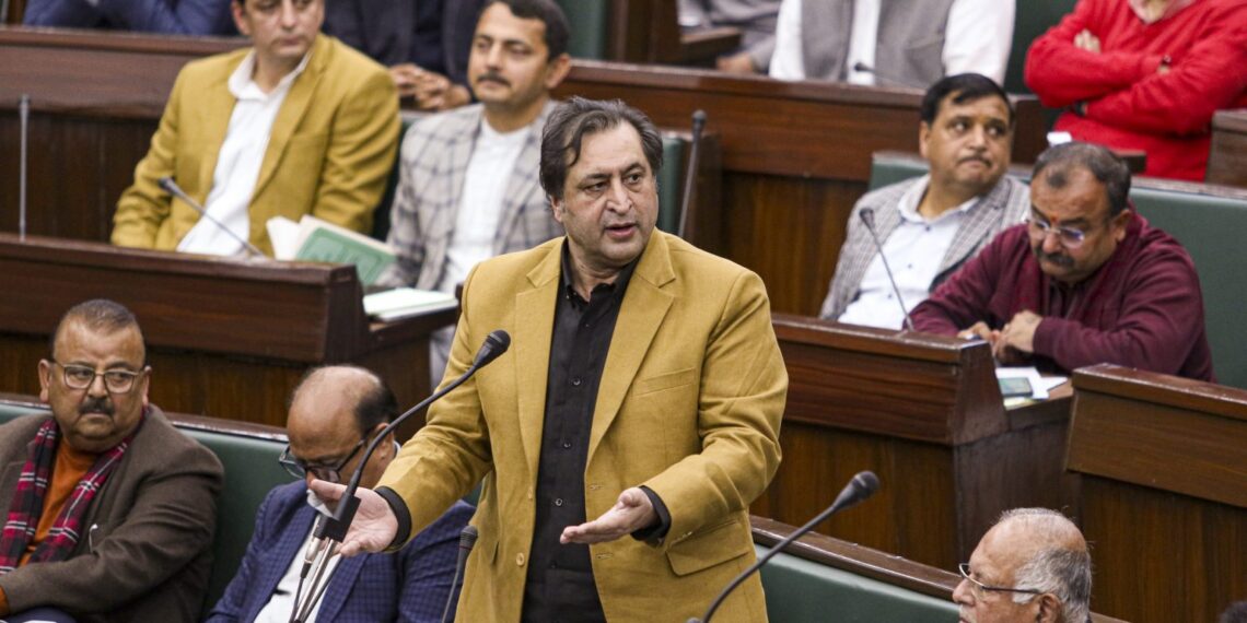 سجاد لون کا آرٹیکل۳۷۰اور پولیس تصدیق پر اسمبلی سے واک آؤٹ