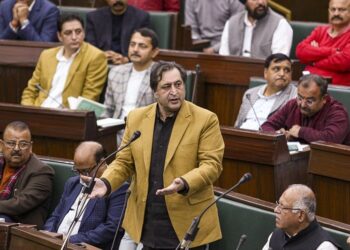 ریزرویشن:کشمیری بولنے والوں کو دیوار سے لگایا جارہا ہے:سجاد
