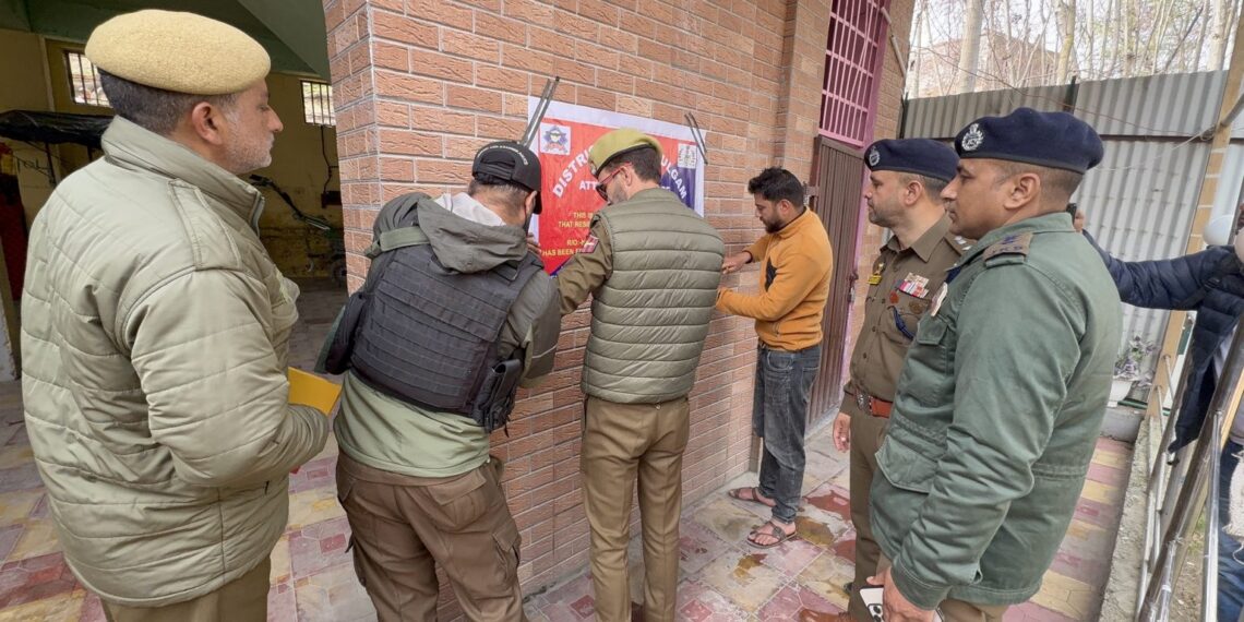 سرینگر میں خاتون منشیات فروش گرفتار‘ممنوعی اشیا ضبط