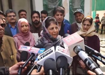عمر عبداللہ حکومت نے نئی دہلی کے سامنے ہتھیار ڈال دیے ہیں: محبوبہ مفتی