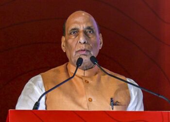 پہلگام دہشت گردانہ حملے کا جلد سخت جواب دیا جائے‘وزیر دفاع کی وارننگ