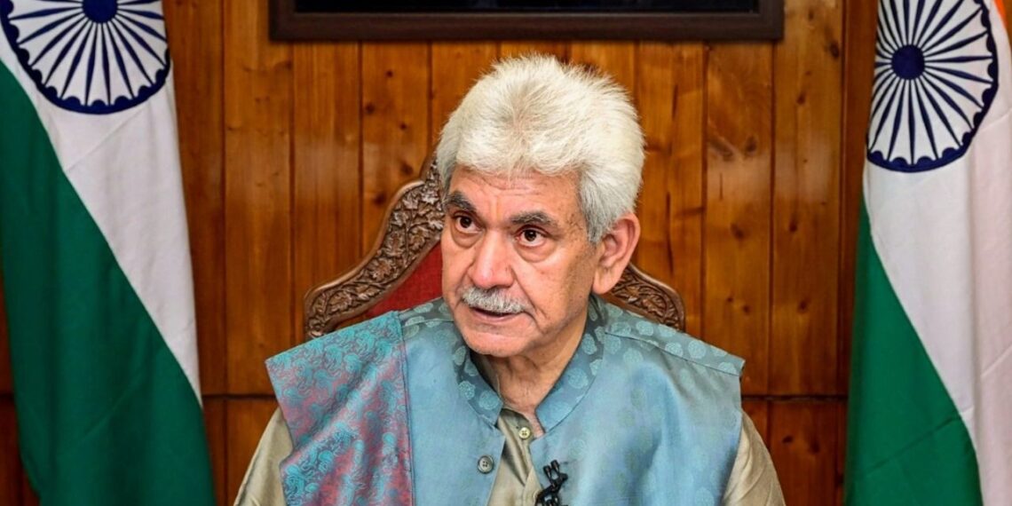 دہشت گردوں سے روابط ‘ایل جی نے دو سرکاری ملازمین کو برطرف کیا