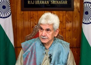 دہشت گردوں سے روابط ‘ایل جی نے دو سرکاری ملازمین کو برطرف کیا