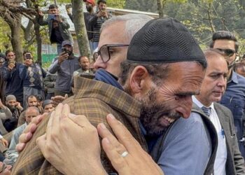 سیاحوں کو بچانے کی کوشش میں عادل حسین اپنی جان گنوادی