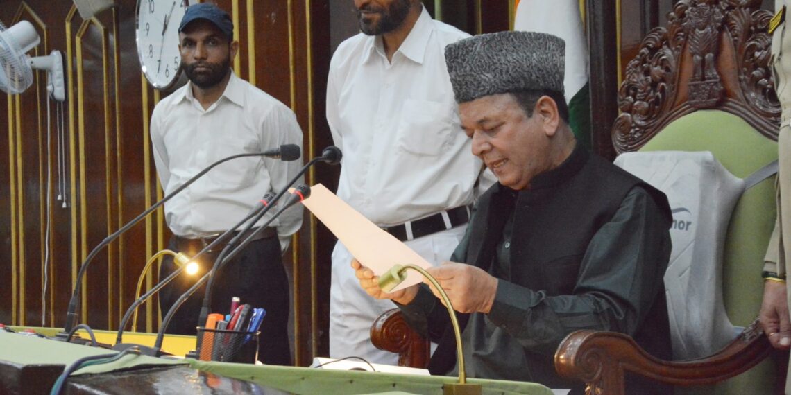 شور شرابے اور ہنگامہ آرائی کے بیچ اسمبلی کا بجٹ اجلاس غیر معینہ مدت کیلئے ملتوی