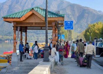 سیاح سرینگر میں ’محفوظ‘ محسوس کرتے ہیں، مقامی لوگوں کی گرمجوشی اور حمایت کو سراہتے ہیں