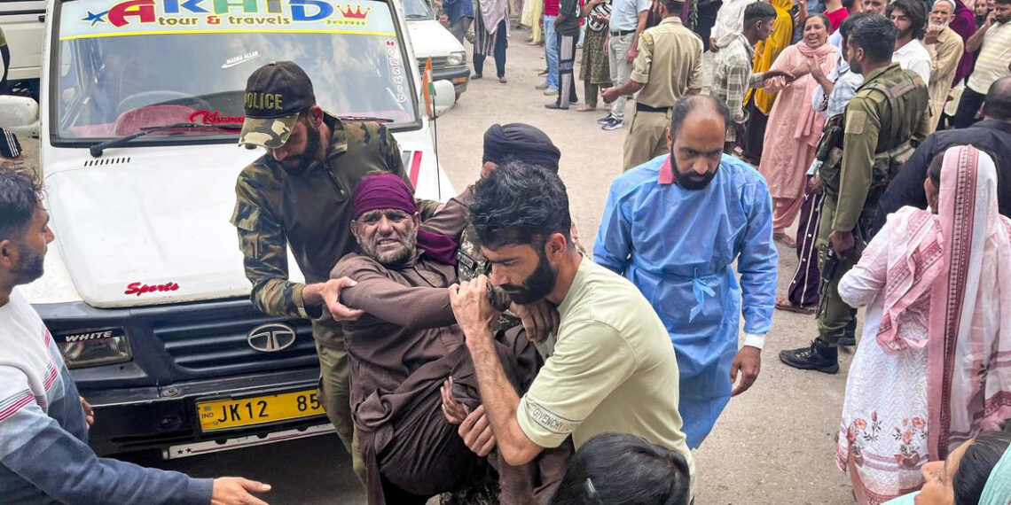 مینڈھر علاقے میں سڑک حادثہ‘۴جاں بحق‘۴۴دیگرزخمی