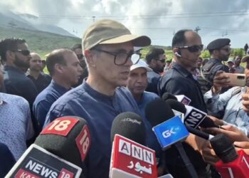’سٹیٹ ہڈ کی بحالی کیلئے اگر اسمبلی کو تحلیل کرنا ہو گا تو مجھے کوئی اعتراض نہیں ‘