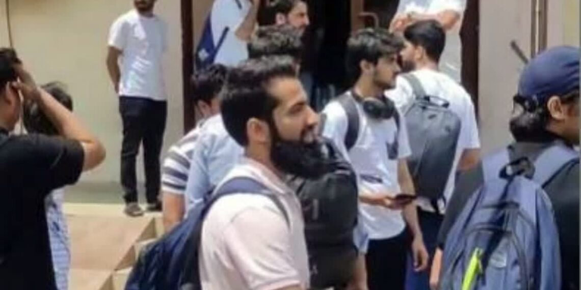 جنگ زدہ ایران سے ۹۰ کشمیری طلبا بحفاظت ہمسایہ ملک آرمینیا منتقل