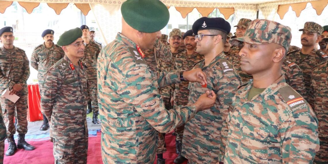 فوج کی شمالی کمان کے کمانڈر کا آپریشنل تیاریوں کا جائزہ