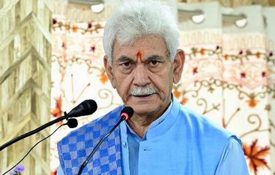 طلبا و ماہرین تعلیم کا ملک کی ترقی میں کلیدی رول ہے