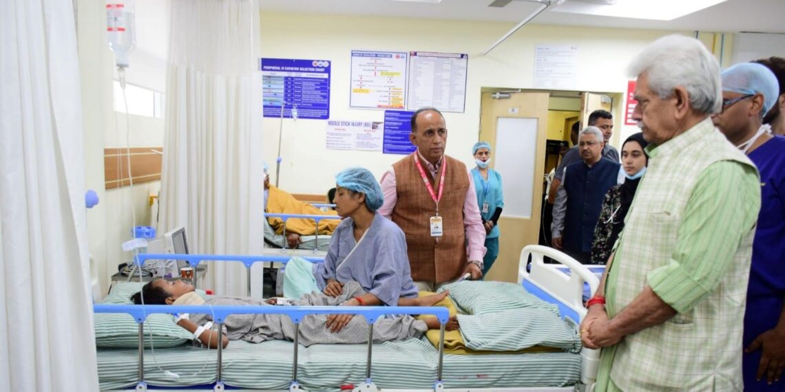 سنہا کی سینئر اَفسران سے بات چیت‘ سیلابی صورتحال کا جائزہ