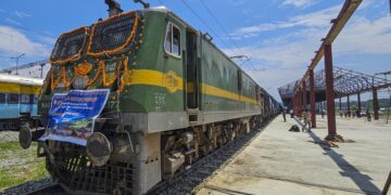 اقتصادی ترقی کے ایک نئے دور کا آغاز:پہلی مال بردار ٹرین سیمنٹ لے کر اننت ناگ پہنچی