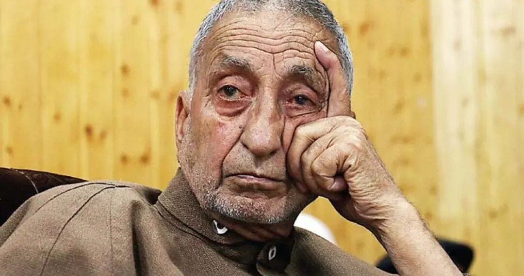 حریت کانفرنس کے سابق سربراہ پروفیسر عبدالغنی بٹ کا انتقال