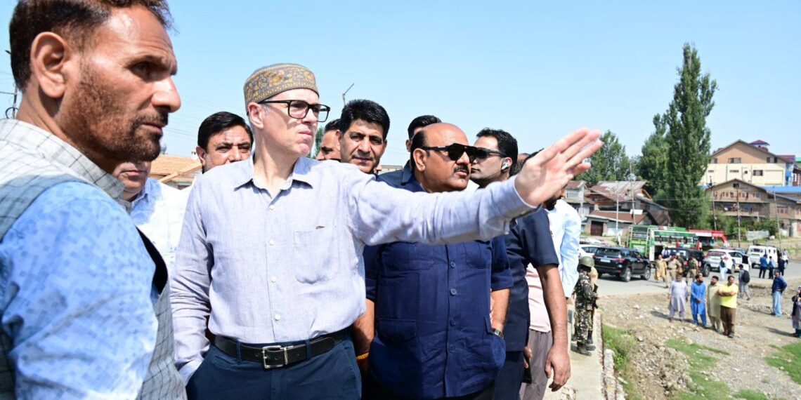 وزیر اعلیٰ کا اننت ناگ اور کولگام کے متاثرہ علاقوں کا دورہ