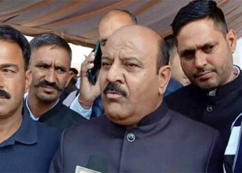’محدود وسائل کے باوجود عوامی خدمت سے پیچھے نہیں ہٹیں گے ‘