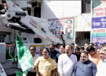 ہندوستان کی پہلی ہاٹ لائن مینٹیننس وہیکل’ کو وزیراعلیٰ نے دکھائی جھنڈی