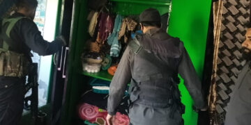سرینگر میں کالعدم تنظیموں سے وابستہ دہشت گرد معاونین کے گھروں پر چھاپے:پولیس