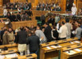 اسمبلی میں ہنگامہ آرائی‘بھاجپا کے تین ارکین کو باہر نکالا گیا