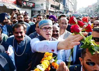 ’در بار موو کی بحالی فاصلے مٹائیگی ‘