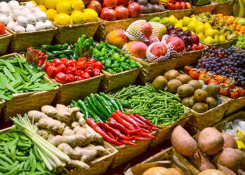 شدید سردی کے باعث معمول کی سرگرمیاں محدود لیکن قیمتیں آسمان کو چھو رہی ہیں