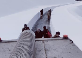 ڈوڈہ:برف سے ڈھکے راستے پر پھنسے۶۰؍افراد کو بچالیا گیا